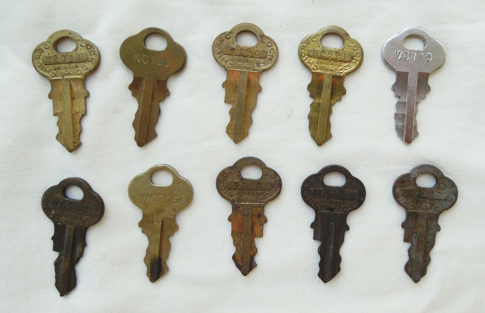 Lot Of 10 Vintage Chicago  Gumball Peanut Or Other Vending Machine Keys