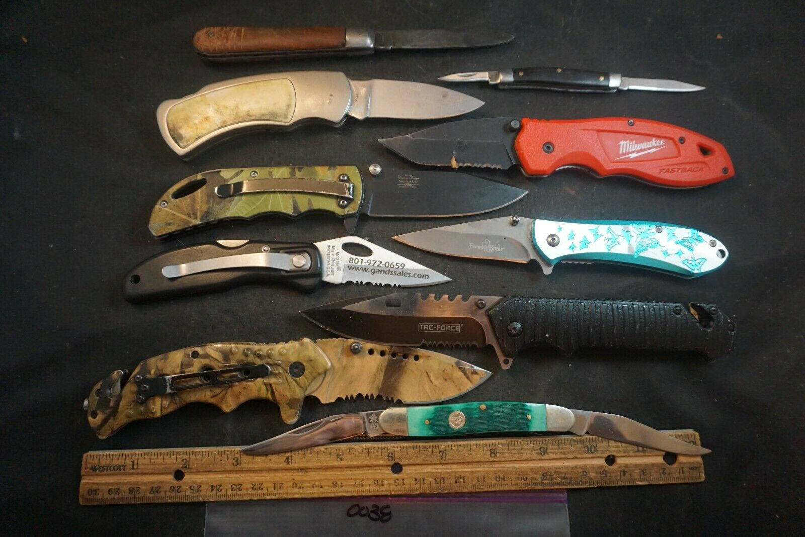 0038    Ten Assorted Pocket Knives